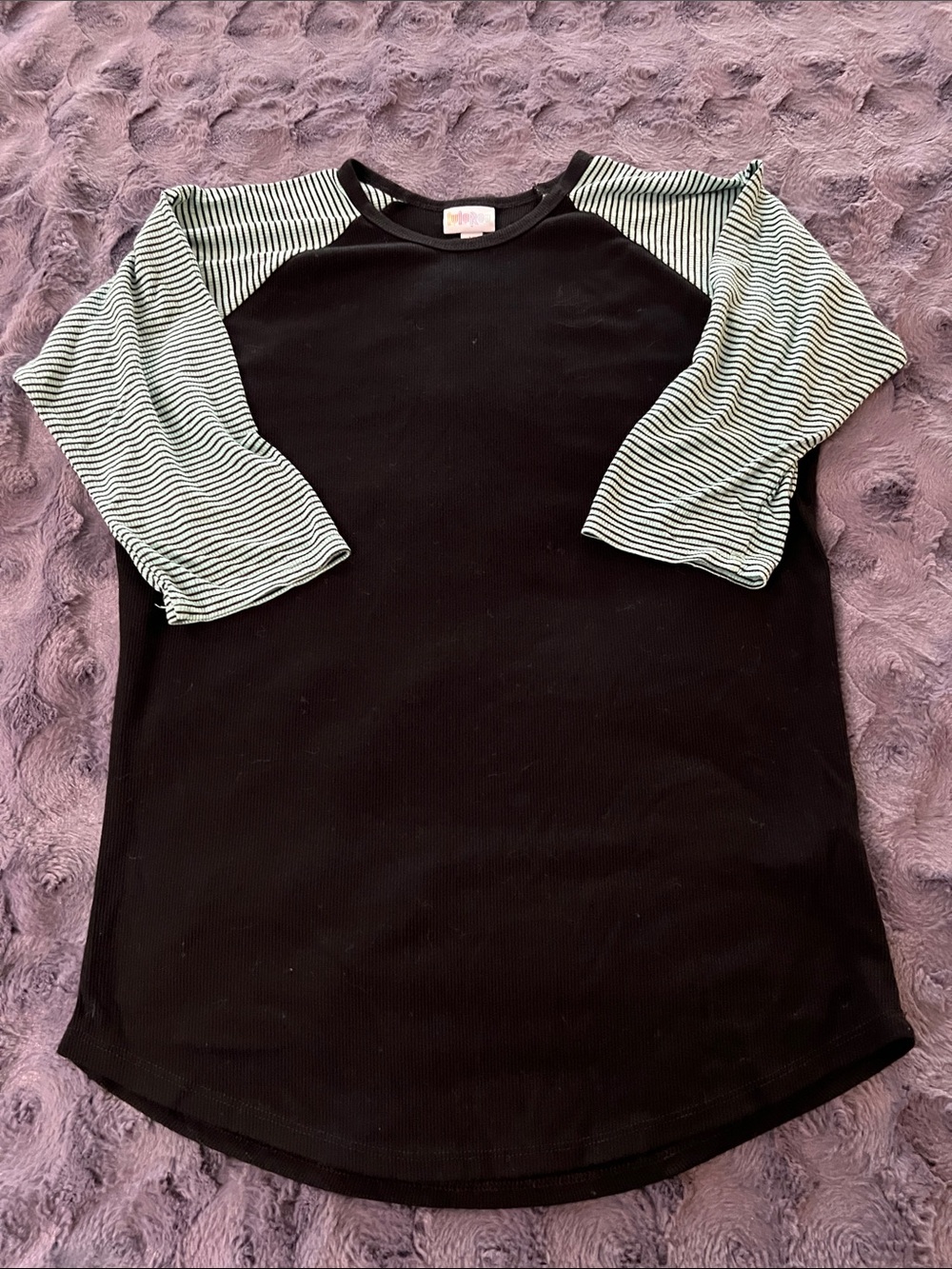 LuLaRoe Black Raglan Tee with Mint-Stripe Sleeves - ribbed material